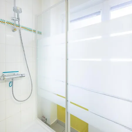 Apartment Beautifully Renovated With Location