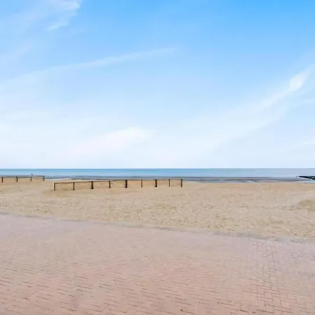 Apartament Modern Near Sea